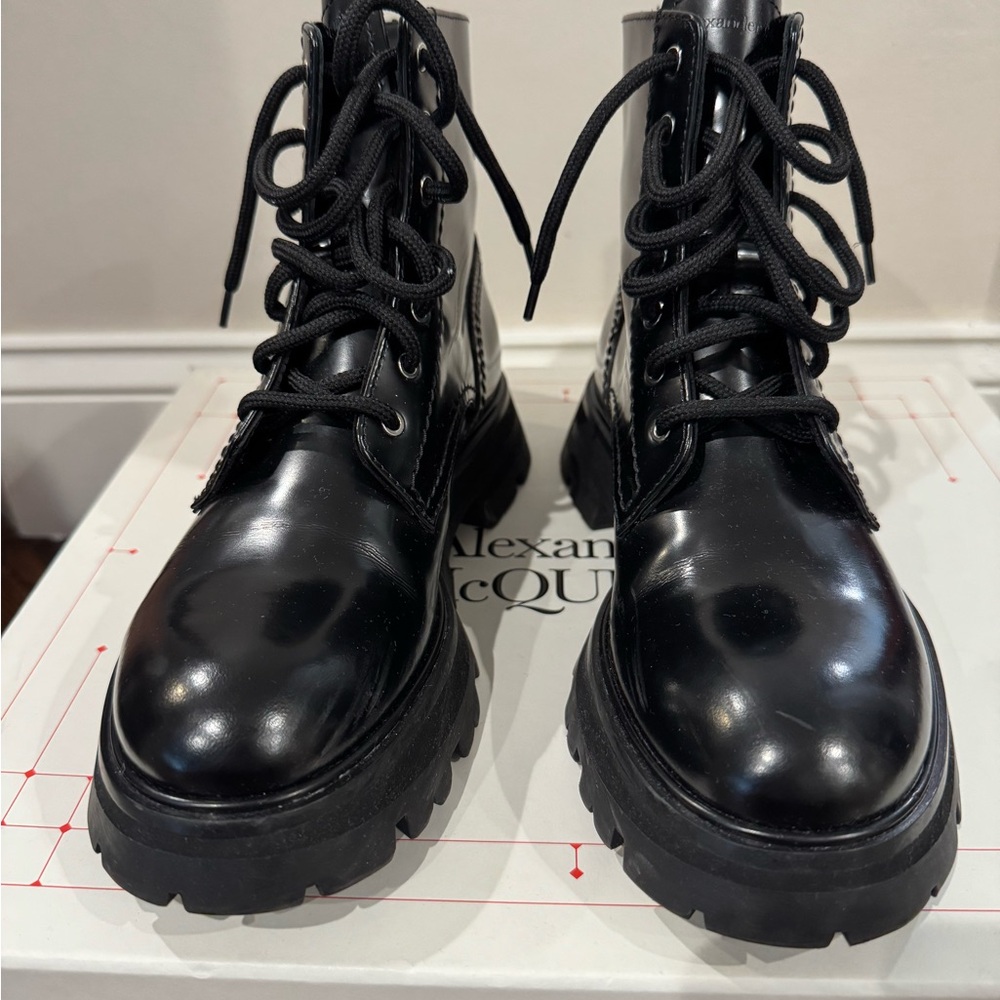 Alexander McQueen Glossy Black Lace-Up Boots